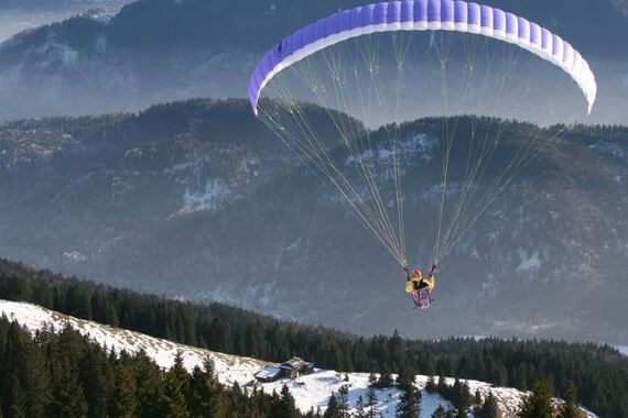 KRIVO DOSKOČIO Kod Bresta pod Učkom ozlijeđen paraglajder