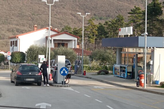 Ovu benzinsku u Istri ne bi trebalo bojkotirati, ovdje je gorivo višestruko jeftinije!