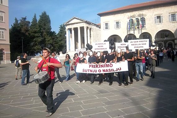 Mimohod protiv nasilja u obitelji: U Istri 11 žena ubijeno od strane člana obitelji