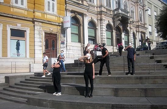 Na Portarati su glumci Istarskog narodnog kazališta održali kratak performans.