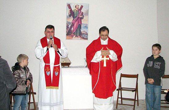 Uz koncelebraciju mr. Lina Zohila, župnika domaćina, misu je predslavio vlč. Željko Zec