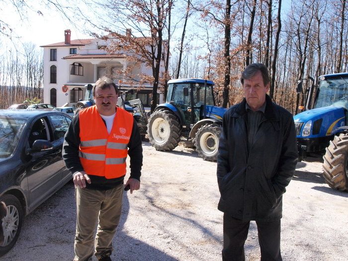 Đani Fajman (lijevo), dopredsjednik Udruge Mlikarica